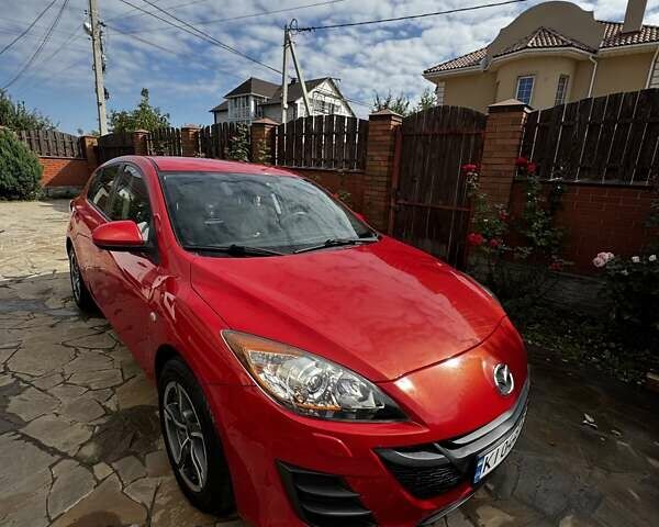 Красный Мазда 3, объемом двигателя 1.6 л и пробегом 128 тыс. км за 8500 $, фото 1 на Automoto.ua