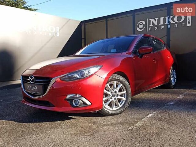Красный Мазда 3, объемом двигателя 2 л и пробегом 110 тыс. км за 12200 $, фото 1 на Automoto.ua
