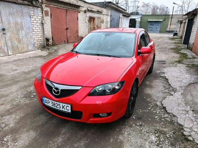 Красный Мазда 3, объемом двигателя 1.6 л и пробегом 237 тыс. км за 4600 $, фото 1 на Automoto.ua