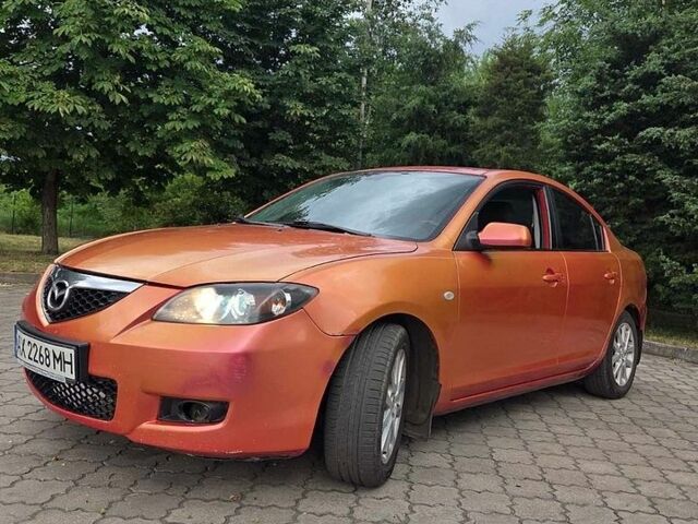 Червоний Мазда 3, об'ємом двигуна 2 л та пробігом 300 тис. км за 3300 $, фото 1 на Automoto.ua