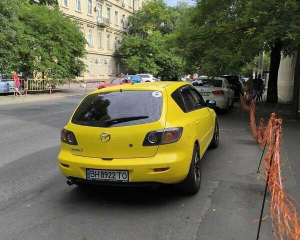 Желтый Мазда 3, объемом двигателя 1.6 л и пробегом 185 тыс. км за 4700 $, фото 1 на Automoto.ua