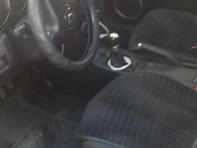 Жовтий Мазда 3, об'ємом двигуна 2 л та пробігом 240 тис. км за 3200 $, фото 1 на Automoto.ua