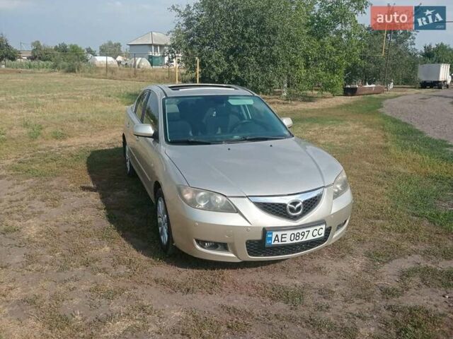 Желтый Мазда 3, объемом двигателя 1.6 л и пробегом 230 тыс. км за 4700 $, фото 1 на Automoto.ua