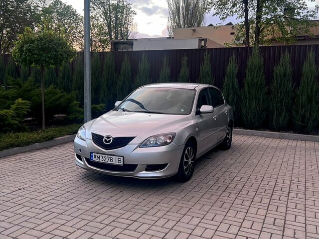 Серый Мазда 3, объемом двигателя 1.6 л и пробегом 292 тыс. км за 3700 $, фото 1 на Automoto.ua
