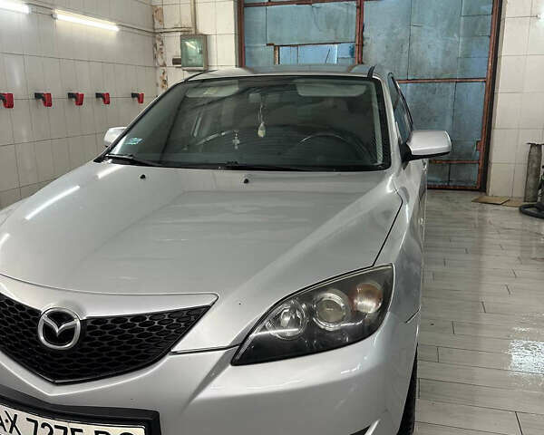 Сірий Мазда 3, об'ємом двигуна 1.6 л та пробігом 237 тис. км за 3400 $, фото 1 на Automoto.ua