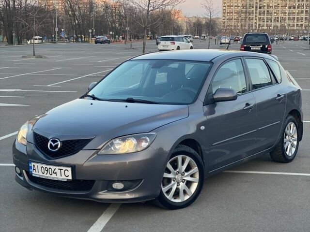Серый Мазда 3, объемом двигателя 1.6 л и пробегом 279 тыс. км за 3700 $, фото 1 на Automoto.ua