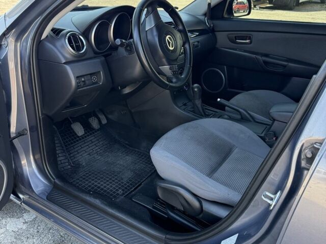Сірий Мазда 3, об'ємом двигуна 1.6 л та пробігом 288 тис. км за 5100 $, фото 1 на Automoto.ua