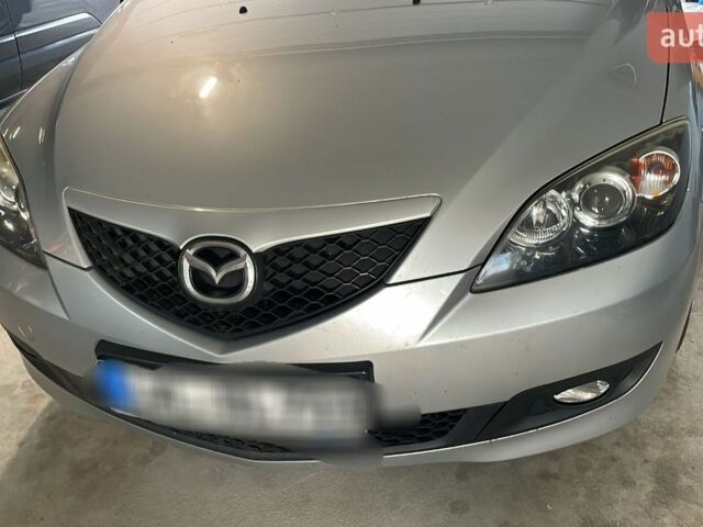Серый Мазда 3, объемом двигателя 1.6 л и пробегом 145 тыс. км за 5500 $, фото 1 на Automoto.ua