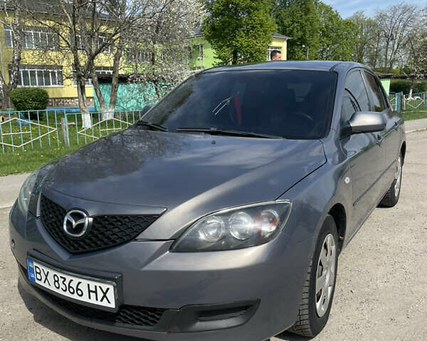 Сірий Мазда 3, об'ємом двигуна 1.6 л та пробігом 237 тис. км за 4900 $, фото 1 на Automoto.ua