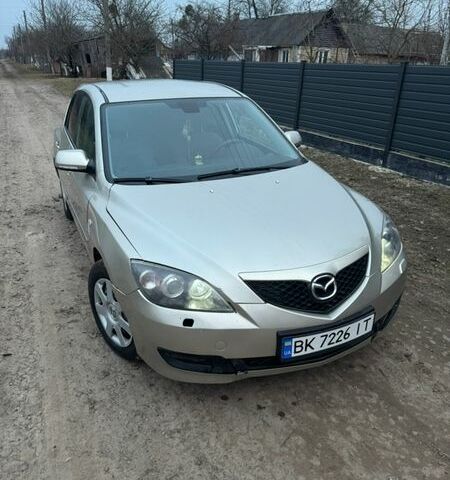 Сірий Мазда 3, об'ємом двигуна 1.6 л та пробігом 227 тис. км за 3300 $, фото 1 на Automoto.ua