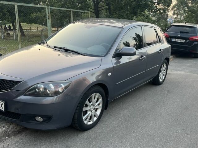 Серый Мазда 3, объемом двигателя 1.6 л и пробегом 200 тыс. км за 3500 $, фото 1 на Automoto.ua