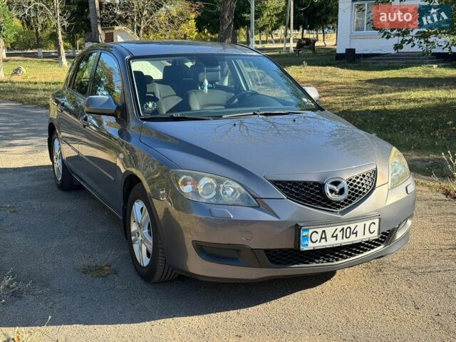 Сірий Мазда 3, об'ємом двигуна 1.6 л та пробігом 215 тис. км за 6100 $, фото 1 на Automoto.ua