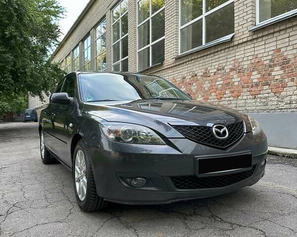 Сірий Мазда 3, об'ємом двигуна 1.6 л та пробігом 202 тис. км за 5999 $, фото 1 на Automoto.ua