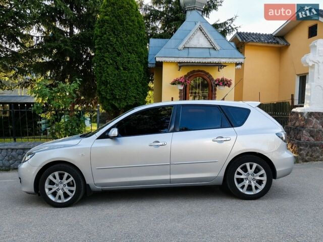 Серый Мазда 3, объемом двигателя 2 л и пробегом 250 тыс. км за 4500 $, фото 1 на Automoto.ua