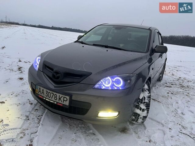 Сірий Мазда 3, об'ємом двигуна 1.6 л та пробігом 320 тис. км за 7999 $, фото 1 на Automoto.ua