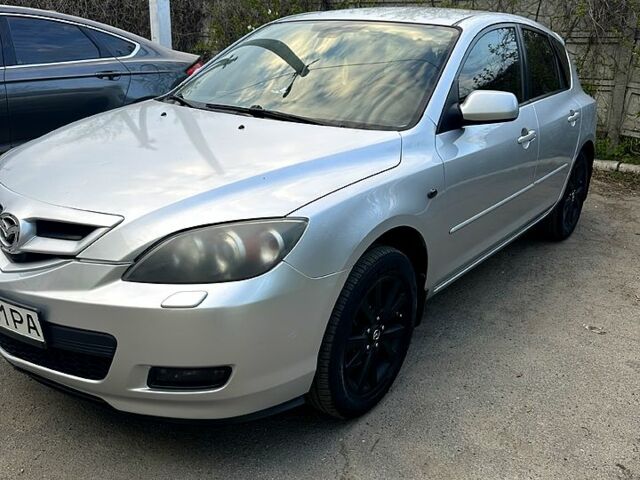 Серый Мазда 3, объемом двигателя 1.6 л и пробегом 270 тыс. км за 4800 $, фото 1 на Automoto.ua