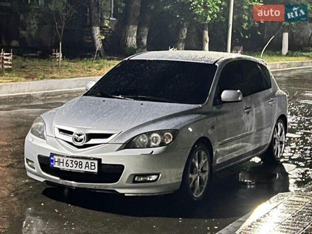 Сірий Мазда 3, об'ємом двигуна 2 л та пробігом 150 тис. км за 5900 $, фото 1 на Automoto.ua