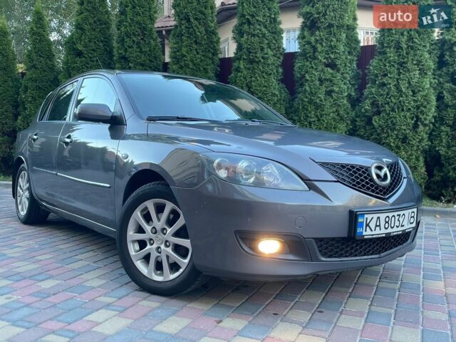 Серый Мазда 3, объемом двигателя 1.6 л и пробегом 210 тыс. км за 4700 $, фото 1 на Automoto.ua