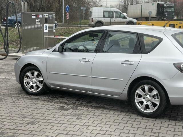 Серый Мазда 3, объемом двигателя 1.6 л и пробегом 225 тыс. км за 5700 $, фото 1 на Automoto.ua