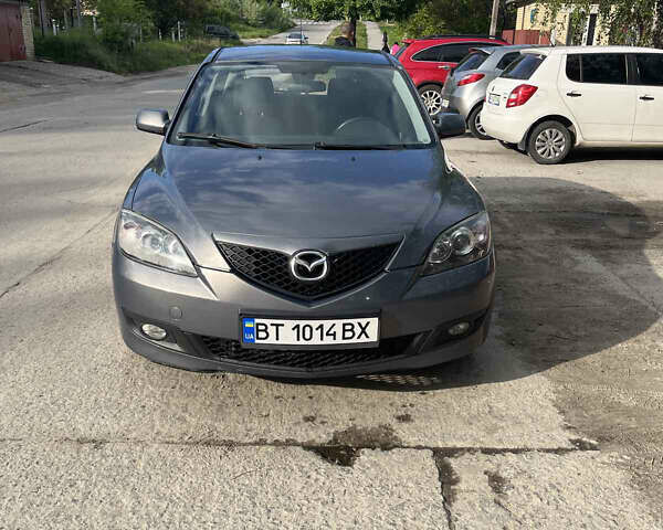 Сірий Мазда 3, об'ємом двигуна 1.6 л та пробігом 266 тис. км за 4300 $, фото 1 на Automoto.ua