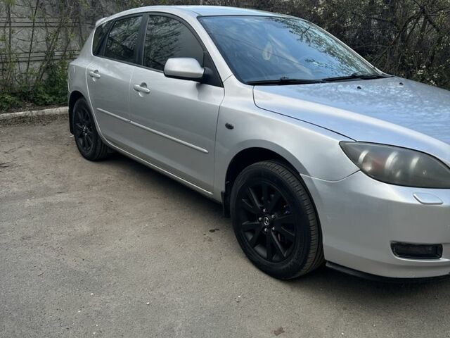 Серый Мазда 3, объемом двигателя 1.6 л и пробегом 270 тыс. км за 4800 $, фото 1 на Automoto.ua