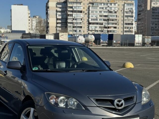 Сірий Мазда 3, об'ємом двигуна 2 л та пробігом 301 тис. км за 6900 $, фото 1 на Automoto.ua