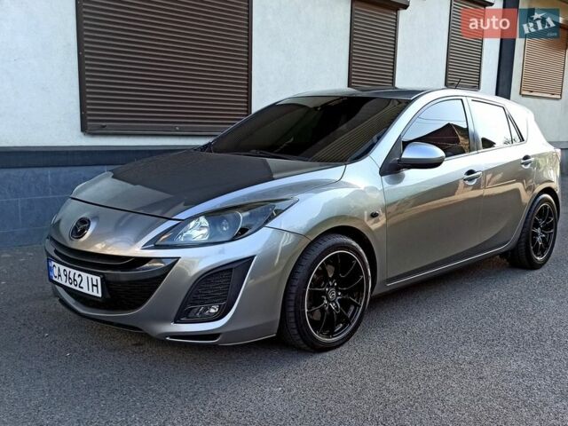 Серый Мазда 3, объемом двигателя 2.18 л и пробегом 220 тыс. км за 7199 $, фото 1 на Automoto.ua