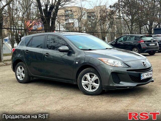 Серый Мазда 3, объемом двигателя 1.6 л и пробегом 210 тыс. км за 7300 $, фото 1 на Automoto.ua