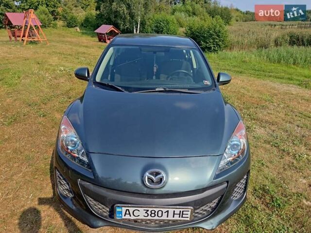 Серый Мазда 3, объемом двигателя 2 л и пробегом 210 тыс. км за 5050 $, фото 1 на Automoto.ua