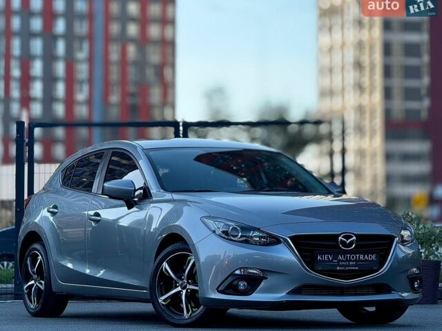 Сірий Мазда 3, об'ємом двигуна 2.19 л та пробігом 203 тис. км за 10500 $, фото 1 на Automoto.ua