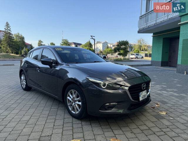 Серый Мазда 3, объемом двигателя 2 л и пробегом 145 тыс. км за 10499 $, фото 1 на Automoto.ua