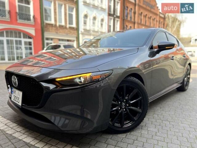 Сірий Мазда 3, об'ємом двигуна 2.5 л та пробігом 62 тис. км за 18500 $, фото 1 на Automoto.ua