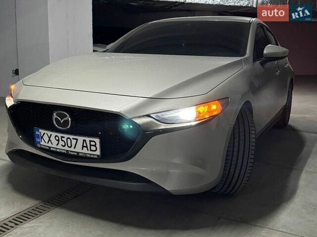 Серый Мазда 3, объемом двигателя 2.5 л и пробегом 31 тыс. км за 18000 $, фото 1 на Automoto.ua
