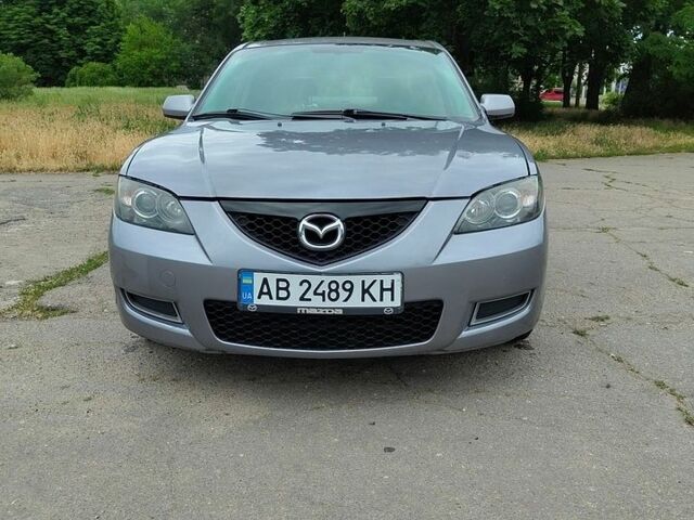 Серый Мазда 3, объемом двигателя 1.6 л и пробегом 331 тыс. км за 3500 $, фото 1 на Automoto.ua