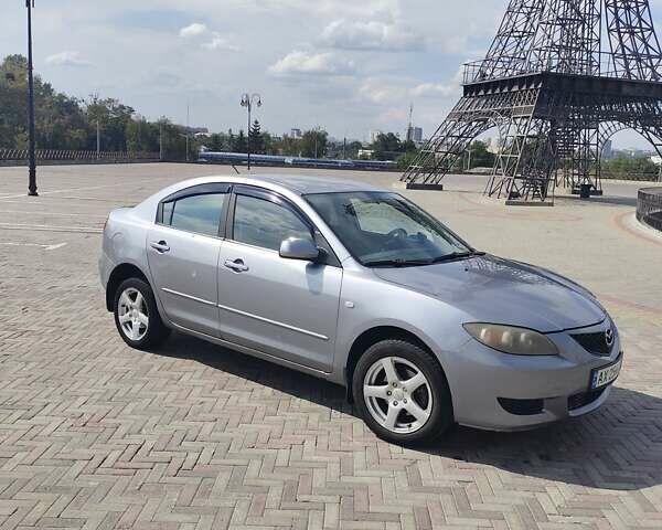 Серый Мазда 3, объемом двигателя 1.6 л и пробегом 288 тыс. км за 3300 $, фото 1 на Automoto.ua