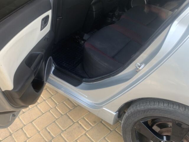 Серый Мазда 3, объемом двигателя 2 л и пробегом 0 тыс. км за 4750 $, фото 1 на Automoto.ua