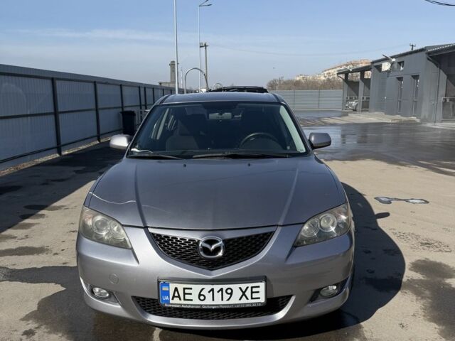 Серый Мазда 3, объемом двигателя 1.6 л и пробегом 196 тыс. км за 4400 $, фото 1 на Automoto.ua