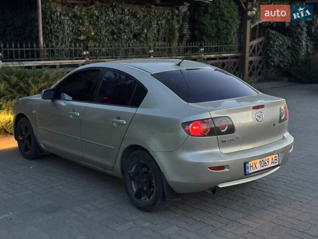 Серый Мазда 3, объемом двигателя 1.6 л и пробегом 238 тыс. км за 3600 $, фото 1 на Automoto.ua