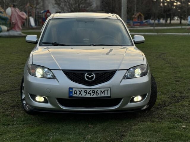 Серый Мазда 3, объемом двигателя 1.6 л и пробегом 300 тыс. км за 5400 $, фото 1 на Automoto.ua