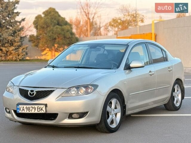 Серый Мазда 3, объемом двигателя 1.6 л и пробегом 213 тыс. км за 3999 $, фото 1 на Automoto.ua