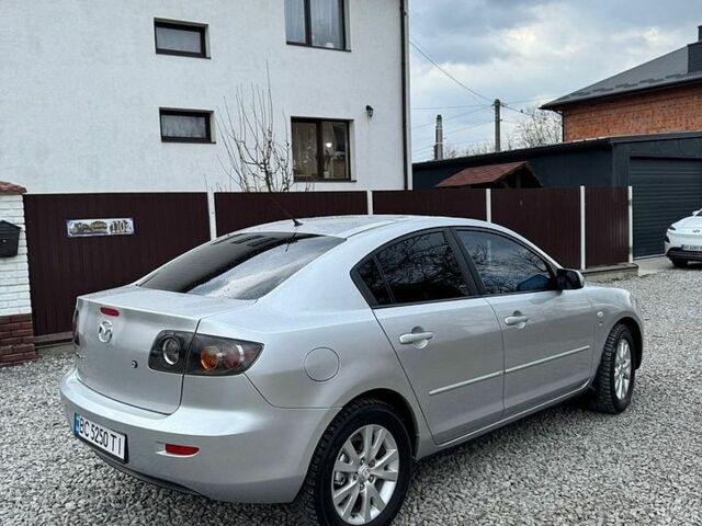 Сірий Мазда 3, об'ємом двигуна 1.56 л та пробігом 200 тис. км за 3750 $, фото 1 на Automoto.ua