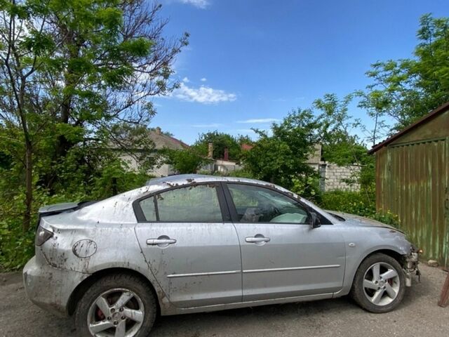 Сірий Мазда 3, об'ємом двигуна 1.6 л та пробігом 304 тис. км за 1100 $, фото 1 на Automoto.ua