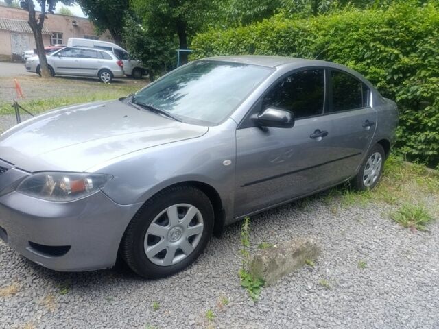 Сірий Мазда 3, об'ємом двигуна 1.6 л та пробігом 300 тис. км за 3000 $, фото 1 на Automoto.ua