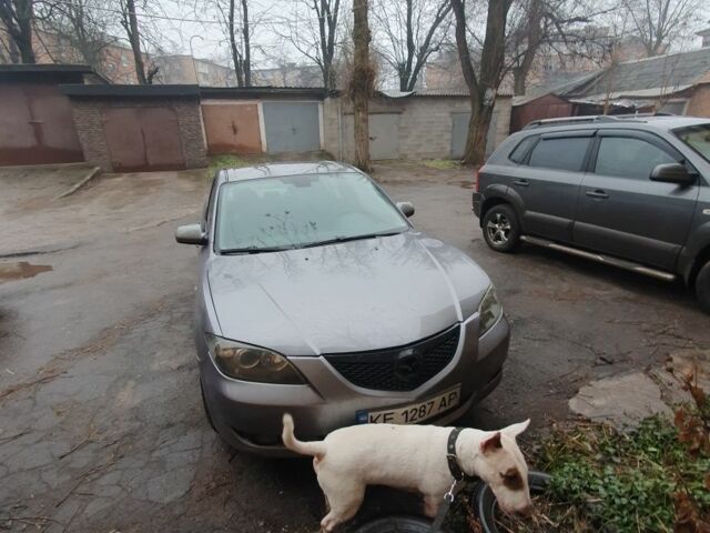 Серый Мазда 3, объемом двигателя 2 л и пробегом 280 тыс. км за 3000 $, фото 1 на Automoto.ua
