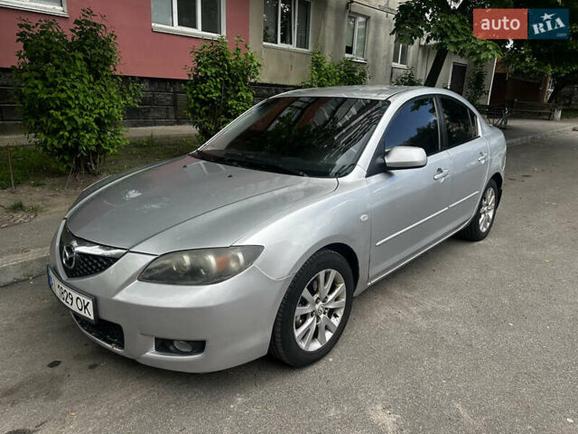 Сірий Мазда 3, об'ємом двигуна 1.6 л та пробігом 244 тис. км за 3990 $, фото 1 на Automoto.ua