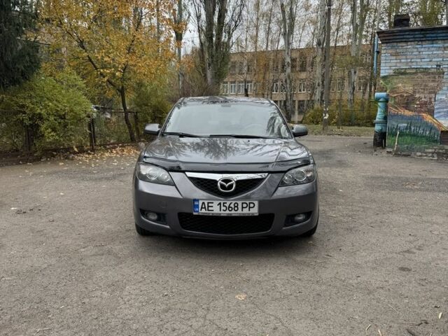 Серый Мазда 3, объемом двигателя 1.6 л и пробегом 190 тыс. км за 5500 $, фото 1 на Automoto.ua