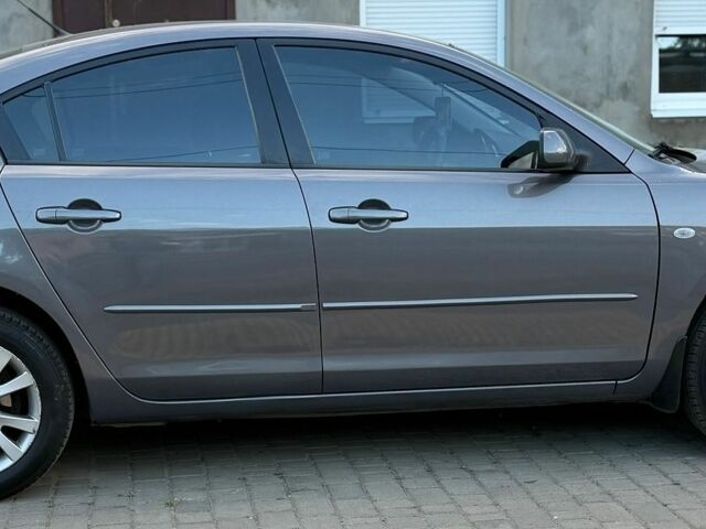 Сірий Мазда 3, об'ємом двигуна 1.6 л та пробігом 195 тис. км за 4500 $, фото 1 на Automoto.ua