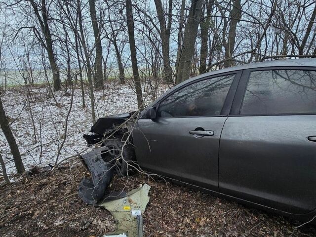 Сірий Мазда 3, об'ємом двигуна 2 л та пробігом 200 тис. км за 2500 $, фото 1 на Automoto.ua