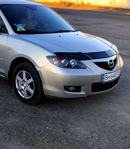 Серый Мазда 3, объемом двигателя 1.6 л и пробегом 205 тыс. км за 4500 $, фото 1 на Automoto.ua