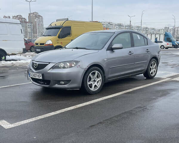 Сірий Мазда 3, об'ємом двигуна 1.6 л та пробігом 220 тис. км за 3300 $, фото 1 на Automoto.ua